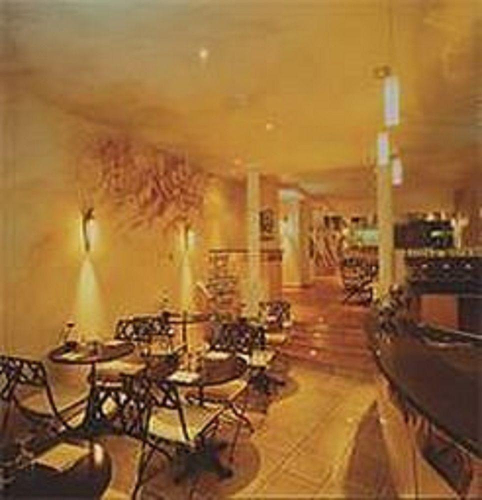 Grand Hotel Du Calvados - Opera Paris Exteriör bild